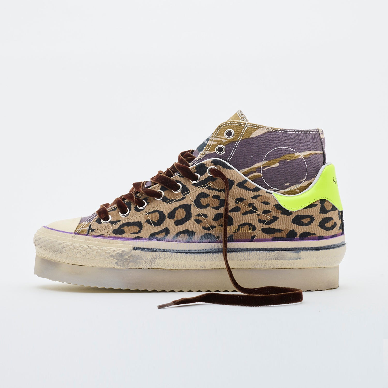 Starless High Leopard Canvas
